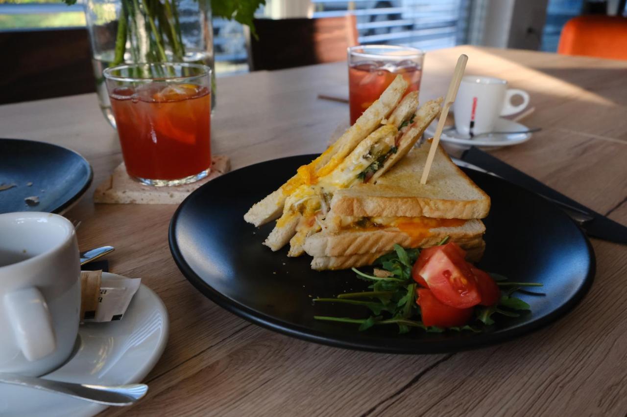 Bed & Breakfast Rezidenca Pipanova Любляна Екстериор снимка