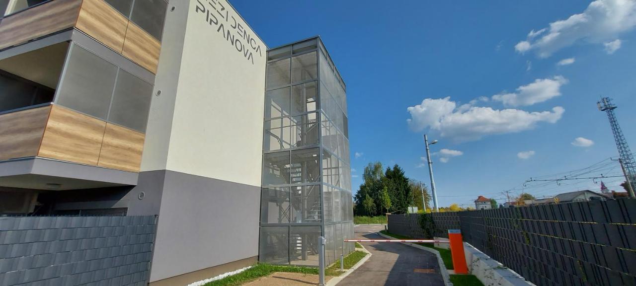 Bed & Breakfast Rezidenca Pipanova Любляна Екстериор снимка