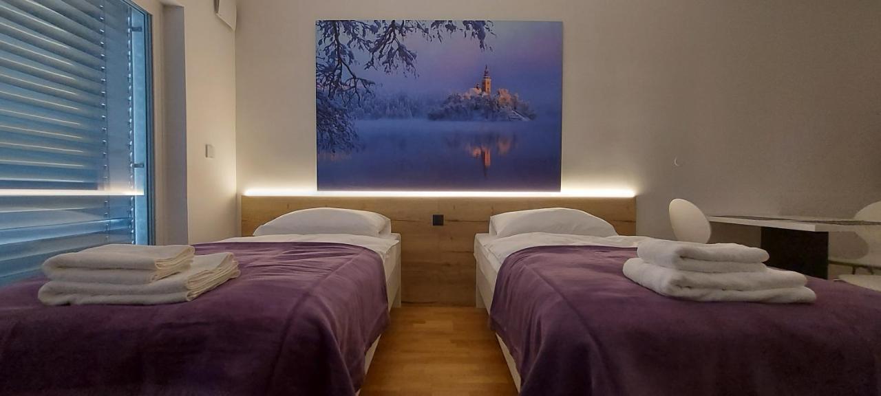 Bed & Breakfast Rezidenca Pipanova Любляна Екстериор снимка