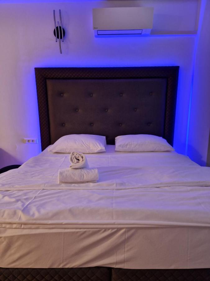 Bed & Breakfast Rezidenca Pipanova Любляна Екстериор снимка